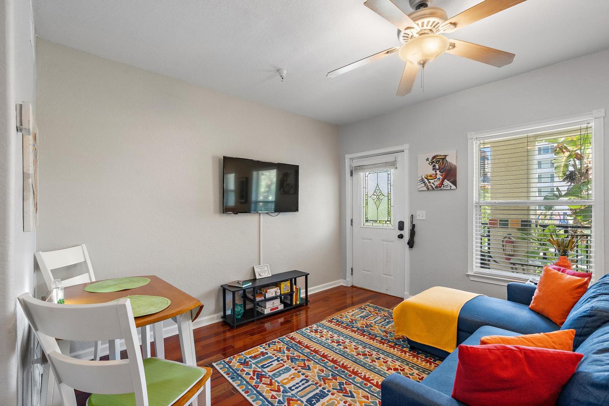 Itz A Vibe - 1 Bedroom In The Heart Of Dtsp Apartment